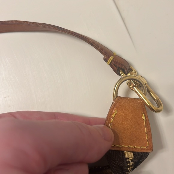 COPY - Authentic Vintage Louis Vuitton! - Picture 9 of 12